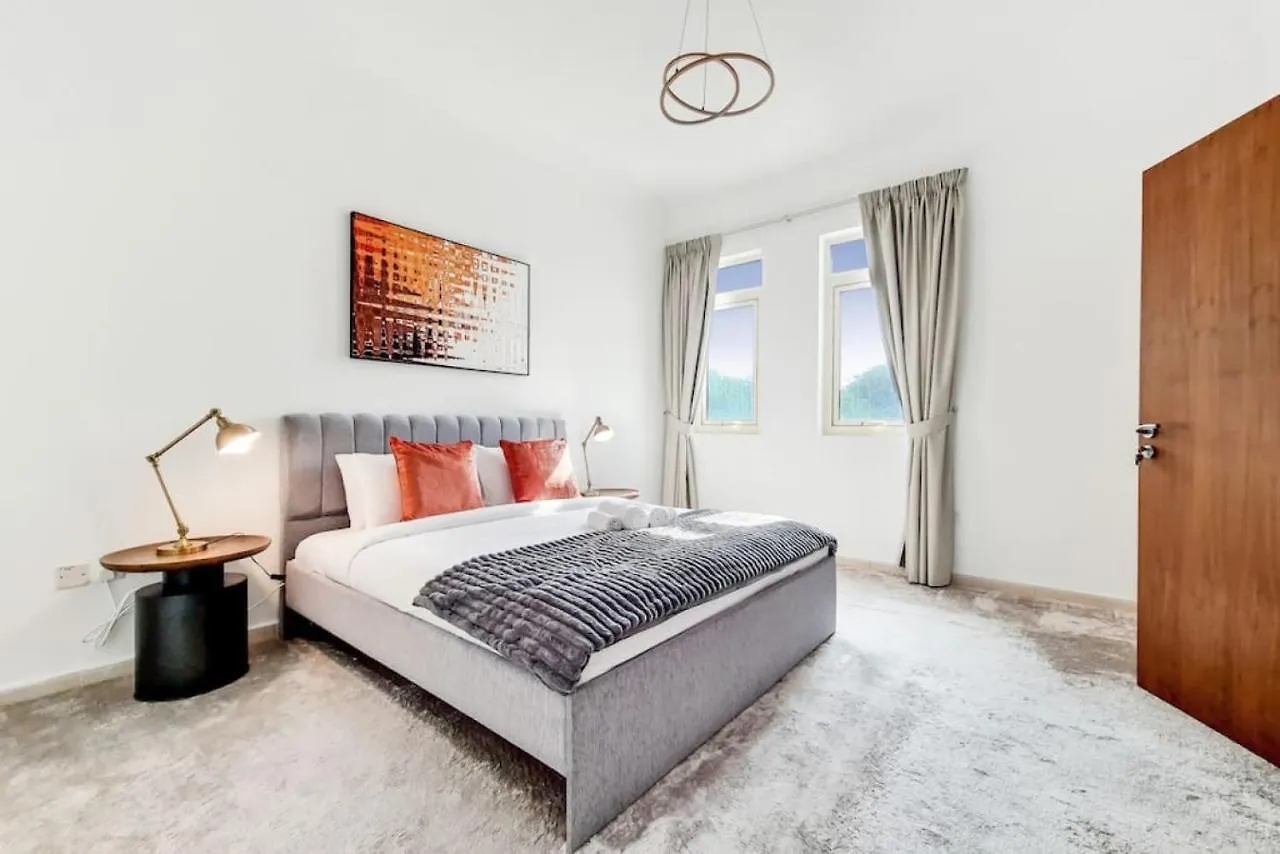 بيت للعطل Villa, Jumeirah Islands - Modest Four Bedroom Villa دبي